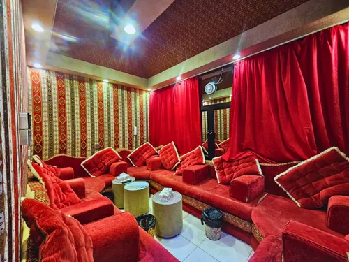 مخيم مطل على البحر